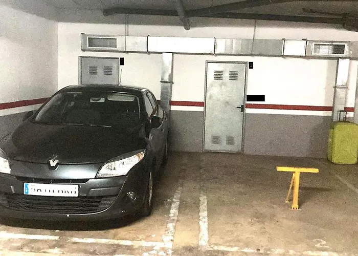 Cala Busquets 6 Pax Apartment